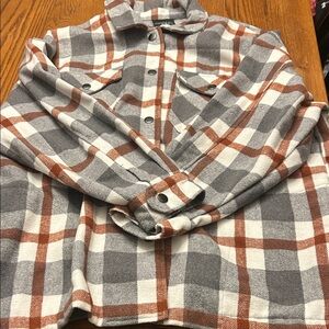 Stylish Plaid Utility Jacket in Gray and Brown